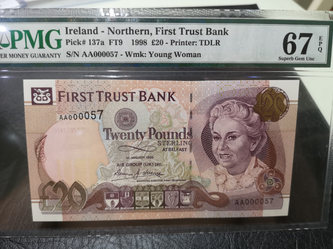 《外钞收藏家》第一百一十五期拍卖 1998年北爱尔兰第一信托银行 100、50、20、10镑四张   AA冠57号同号钞 分数如图 稀少