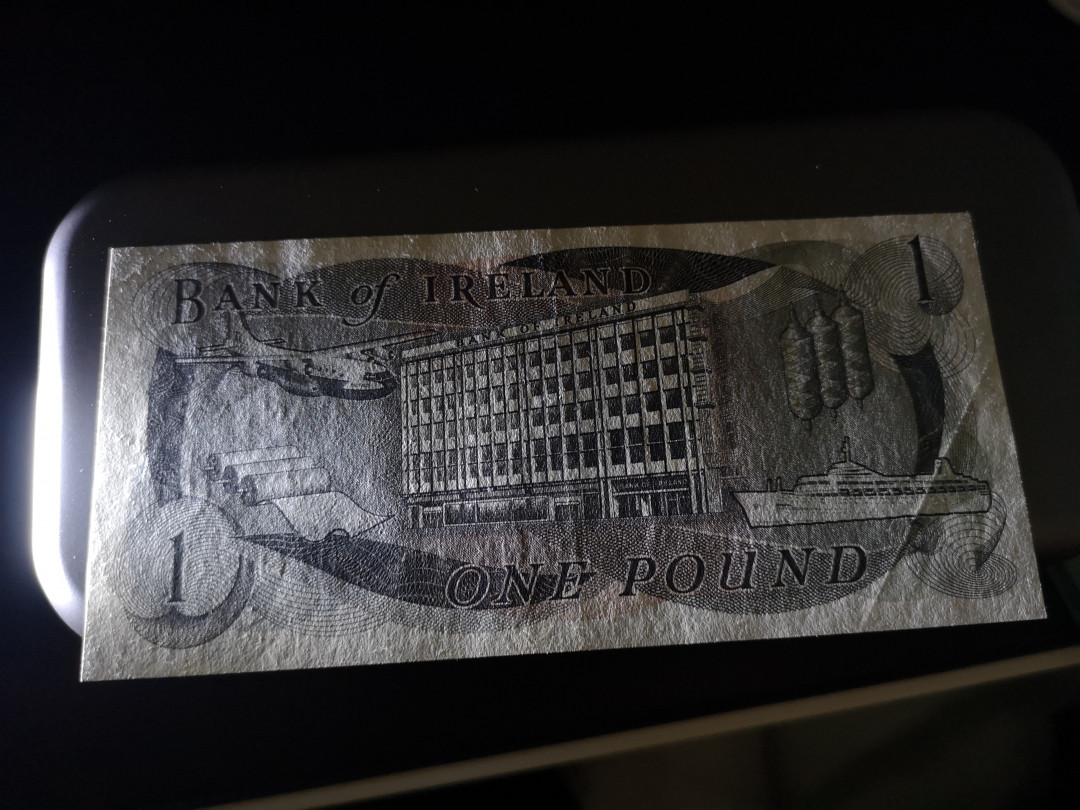 《外钞收藏家》第一百一十五期拍卖 爱尔兰1镑 A冠 6-7品相 参考图片