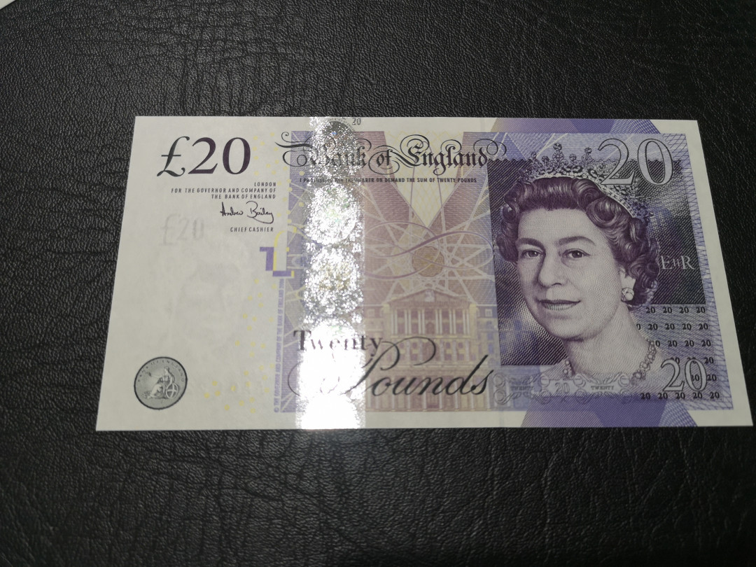 《外钞收藏家》第一百一十五期拍卖 英国F序列20镑 AA01首发冠 无47 全新UNC 品相绝