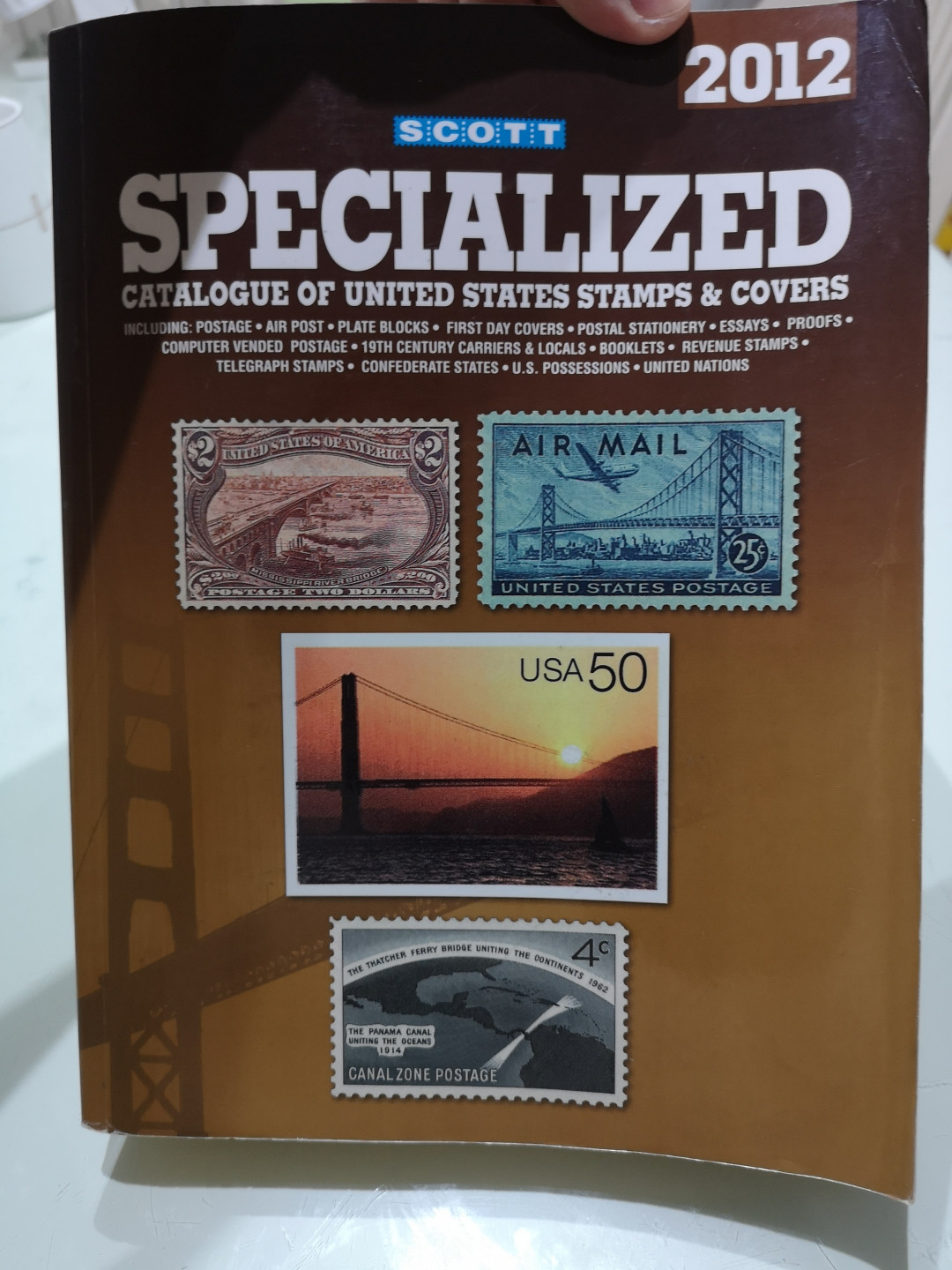 《外钞收藏家》第一百一十五期拍卖 2012年美国专业邮票书 8-9成新 