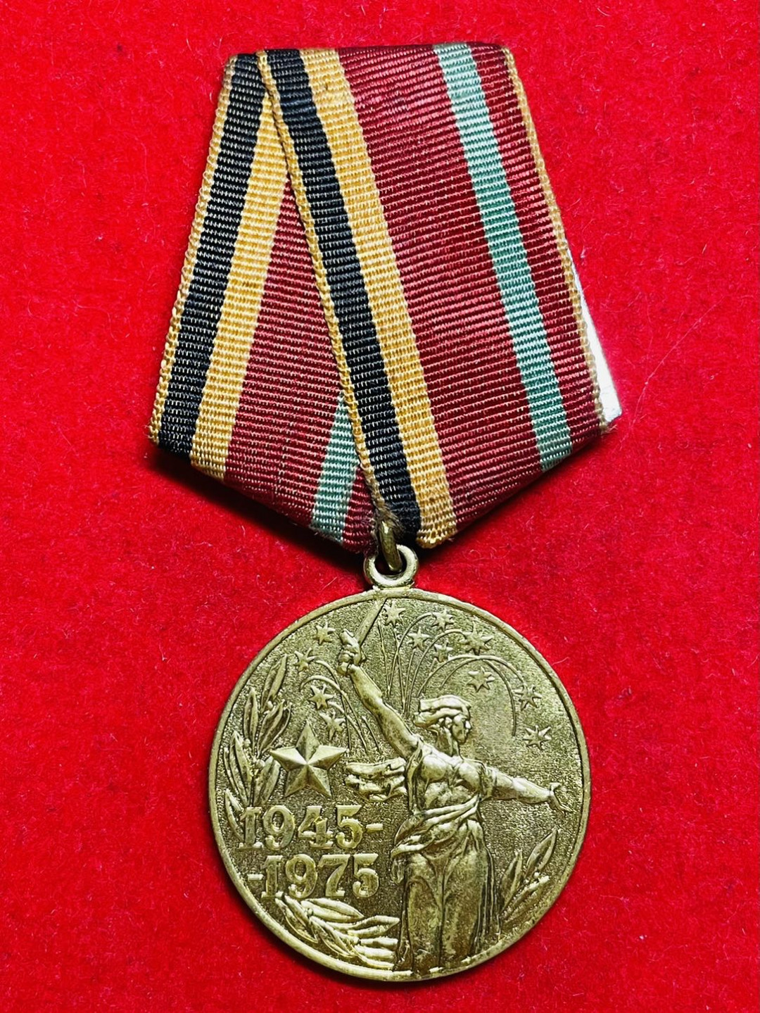 索科洛夫斯基·苏联-保加利亚小拍No.5 苏联1941-1945年伟大卫国战争胜利30周年奖章，军版
