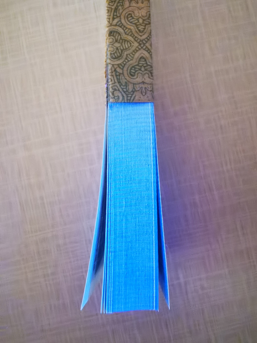 千家情思，老金团拍！8002专场，精品大杂烩！有单张，有标十，有刀货！有钱坤，有爱藏，有pmg！大都是搬家整理出来的压箱底货，每拍都有图，拍拍是精品，再漏不托价！旨在打造最纯净的拍场！喜欢别错过！捡漏来千家！ 8002早期第一大组，雨过天晴经典冠！DQ08431401～500尾，绝品一刀！偏蓝荧光的青绿美翠，有没有雨过天晴懒得看了！