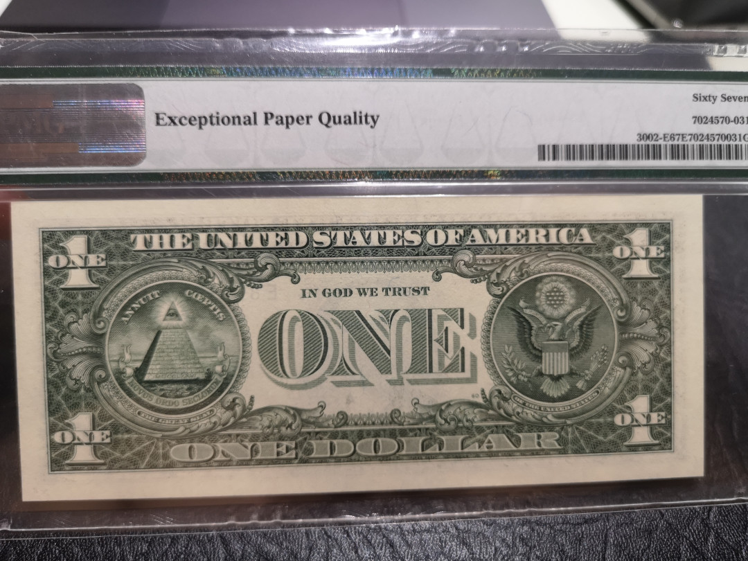 《外钞收藏家》第一百一十六期拍卖 2013年1美元 2222狮子号 PMG67