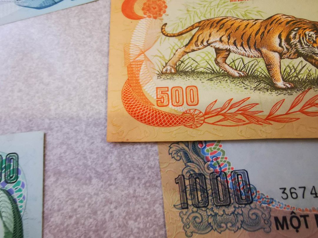 【鲸贝乐淘★自动结拍】千字文·第“欣奏累遣，戚谢欢招”号拍卖·两拍包邮 【越南🇻🇳 】南越动物4张，品相如图，有的有黄斑，AUNC 