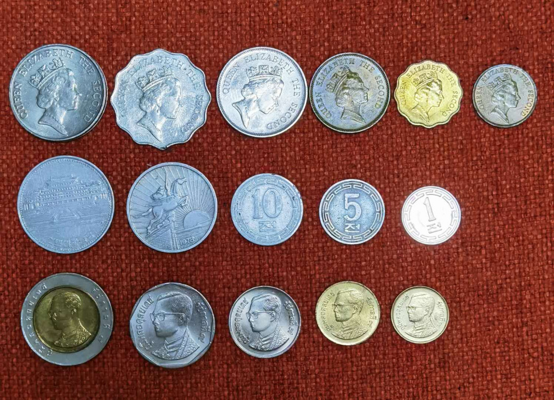 北京马甸外币专卖微拍第五十七期，非贵金属纪念币，流通币专场，陆续上新，欢迎光临 泰国，香港高冠，朝鲜三套