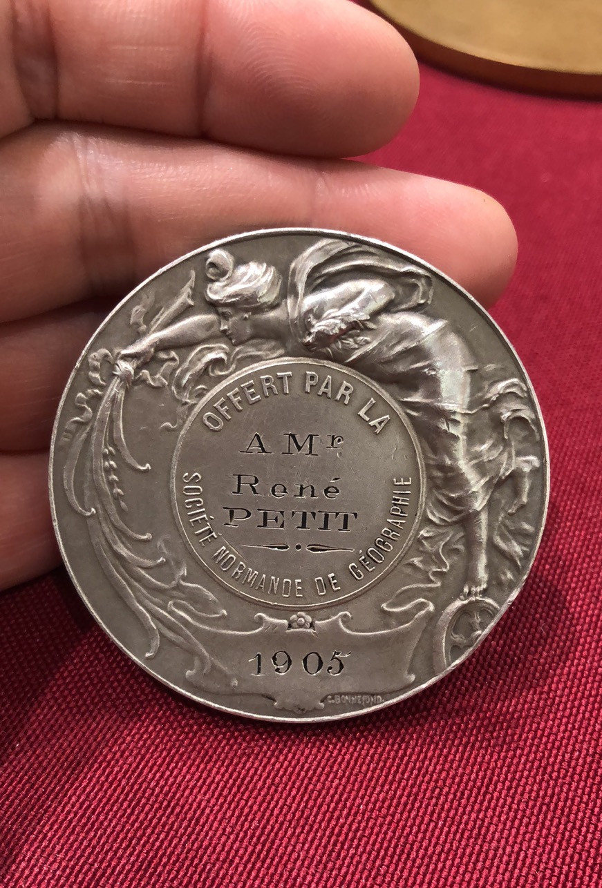 喜迎🐂年艺术麦朵尔第十六场拍卖 玛丽安娜