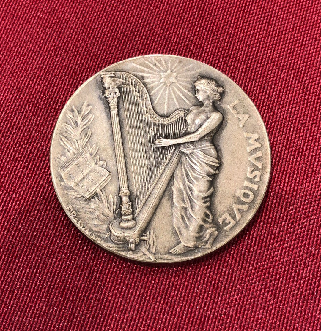 喜迎🐂年艺术麦朵尔第十六场拍卖 钢琴比赛奖章