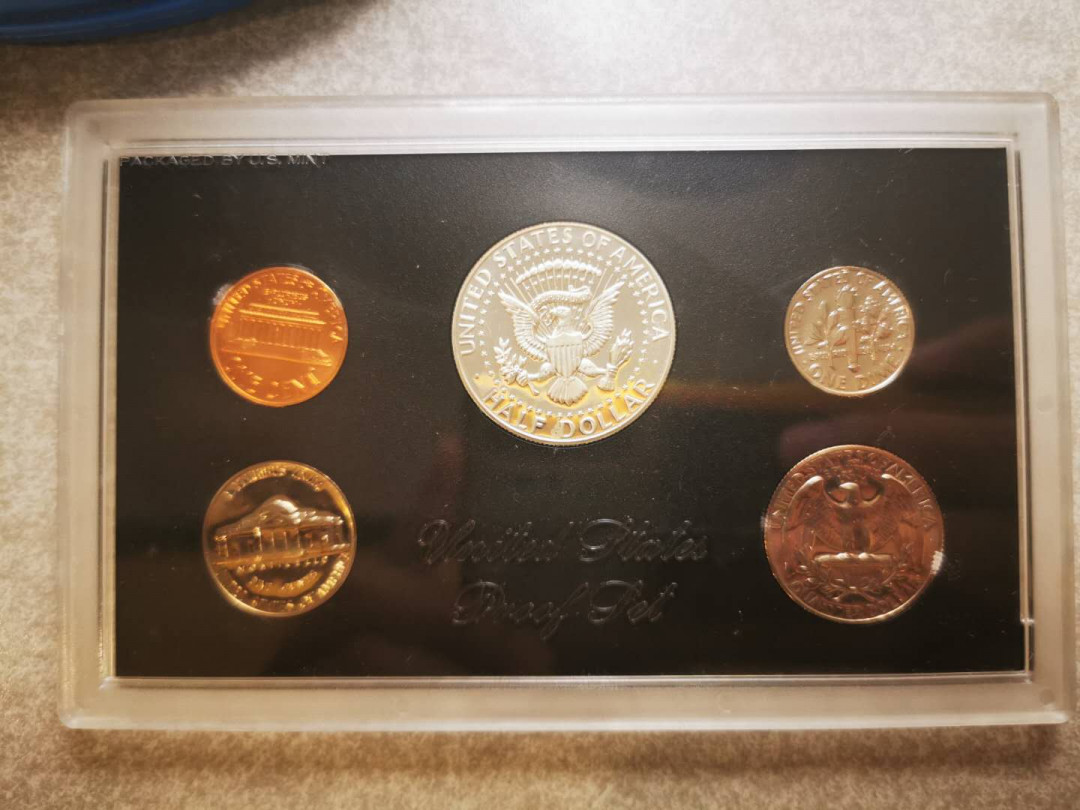 【鲸贝乐淘★自动结拍】千字文·第“欣奏累遣，戚谢欢招”号拍卖·两拍包邮 【美国🇺🇸 ★精制币】1968年套装精制币，略有小小氧化点，全套精美