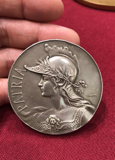 喜迎🐂年艺术麦朵尔第十六场拍卖 - 玛丽安娜