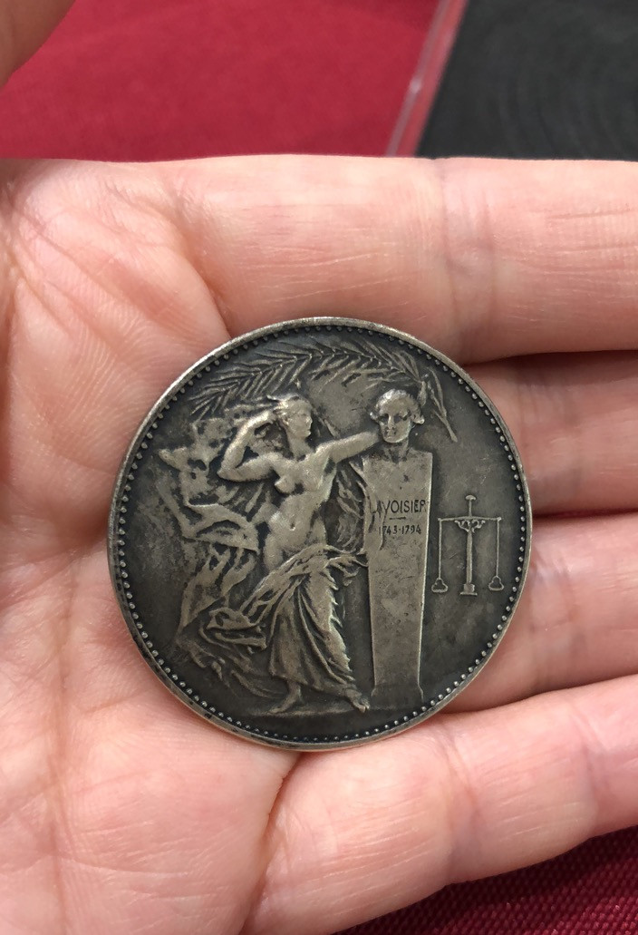 喜迎🐂年艺术麦朵尔第十六场拍卖 化学工业工会