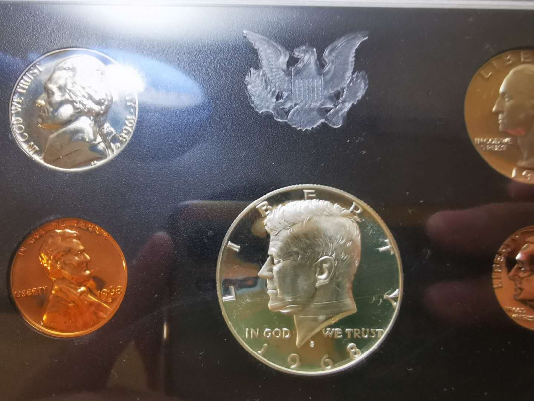 【鲸贝乐淘★自动结拍】千字文·第“欣奏累遣，戚谢欢招”号拍卖·两拍包邮 【美国🇺🇸 ★精制币】1968年套装精制币，略有小小氧化点，全套精美