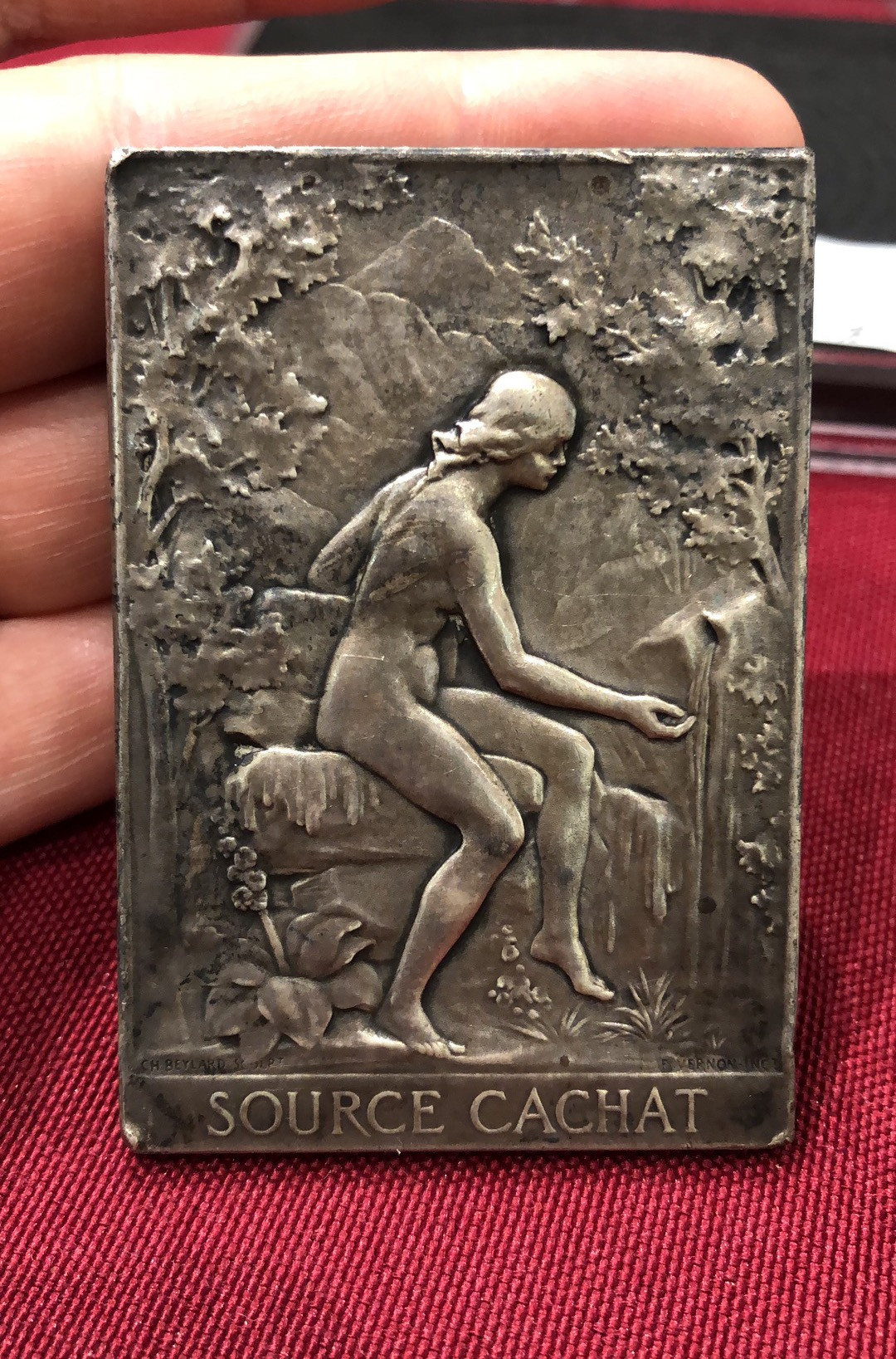 喜迎🐂年艺术麦朵尔第二十场拍卖 依云俱乐部