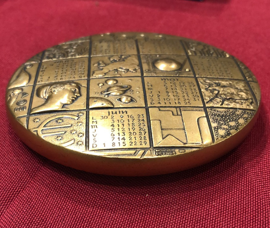 喜迎🐂年艺术麦朵尔第十九场拍卖 2003日历章