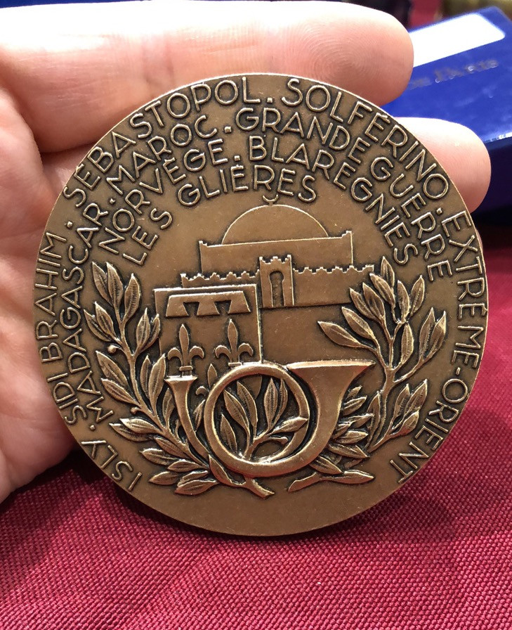 喜迎🐂年艺术麦朵尔第十九场拍卖 轻骑兵队