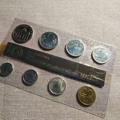 0起1加-纯粹捡漏拍-32场 - 东德1988年官方8枚套币-原封