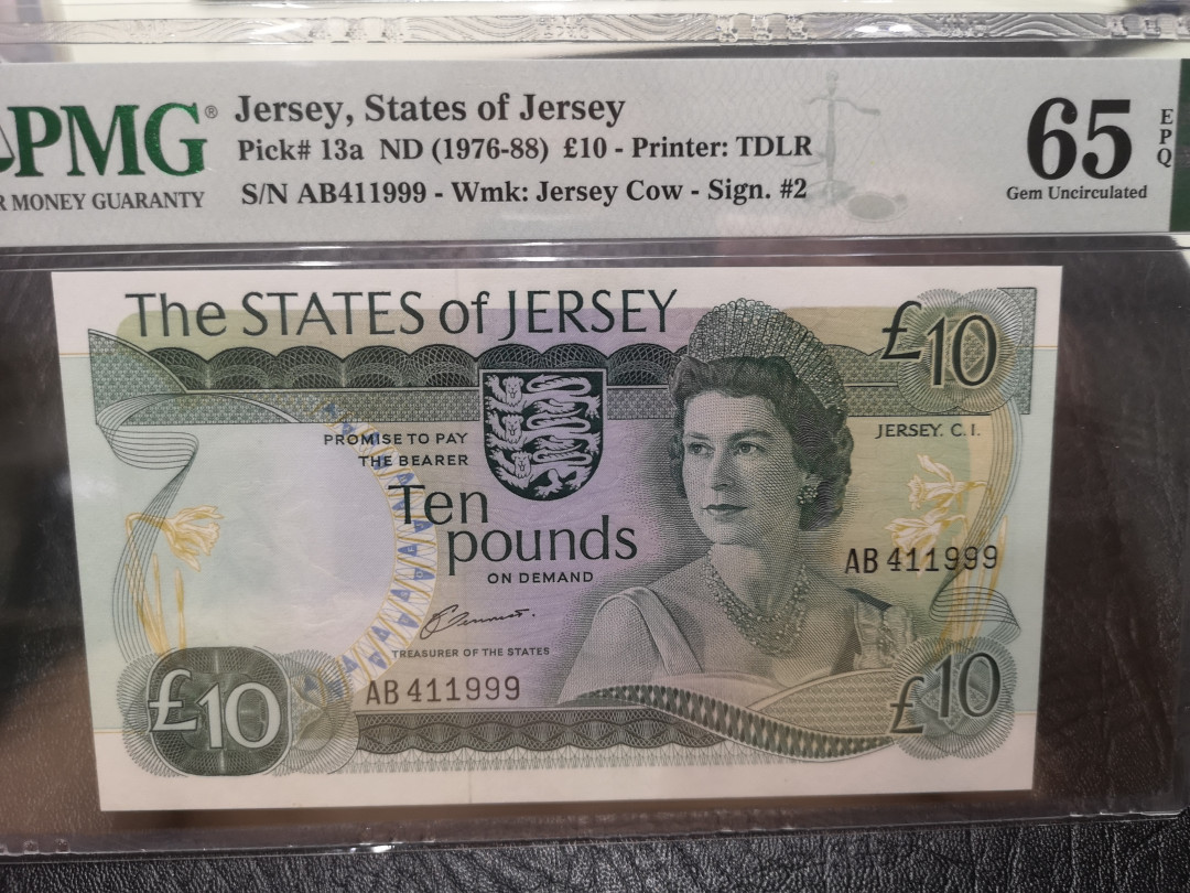 《外钞收藏家》第一百一十七期拍卖 1976-88年泽西10镑 pmg65 999豹子号