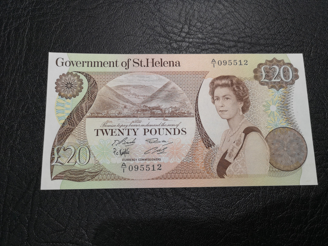 《外钞收藏家》第一百一十七期拍卖 圣赫勒拿岛20镑 全新UNC 女王钞