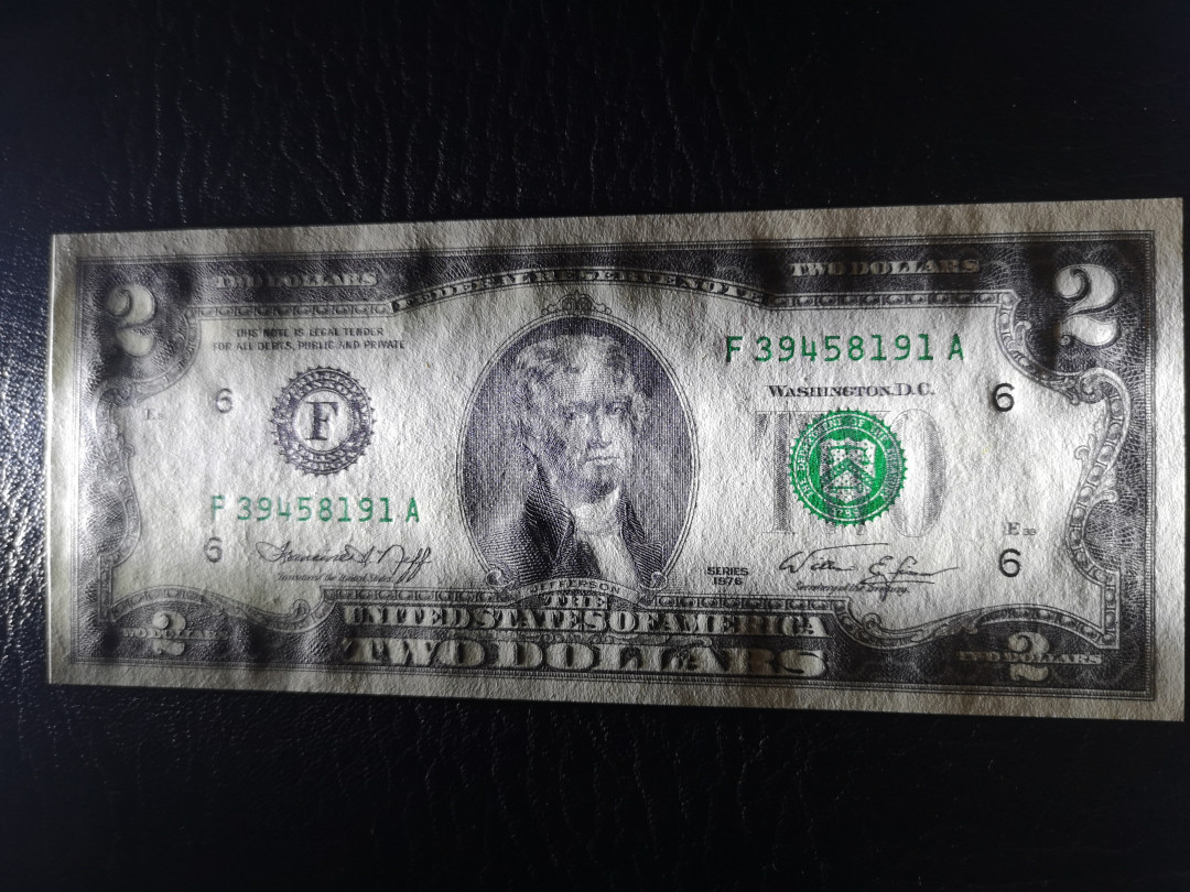 《外钞收藏家》第一百一十七期拍卖 1976年2美元 全新UNC