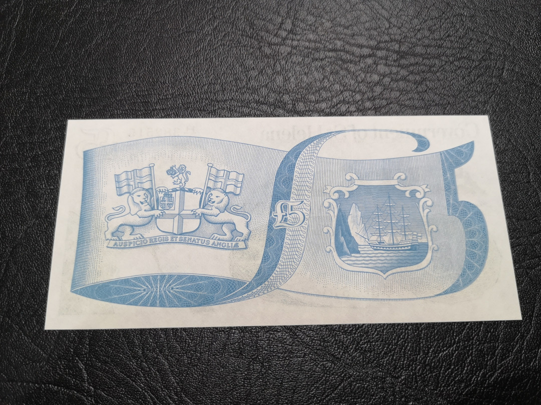 《外钞收藏家》第一百一十七期拍卖 圣赫勒拿岛5镑 全新UNC 女王钞