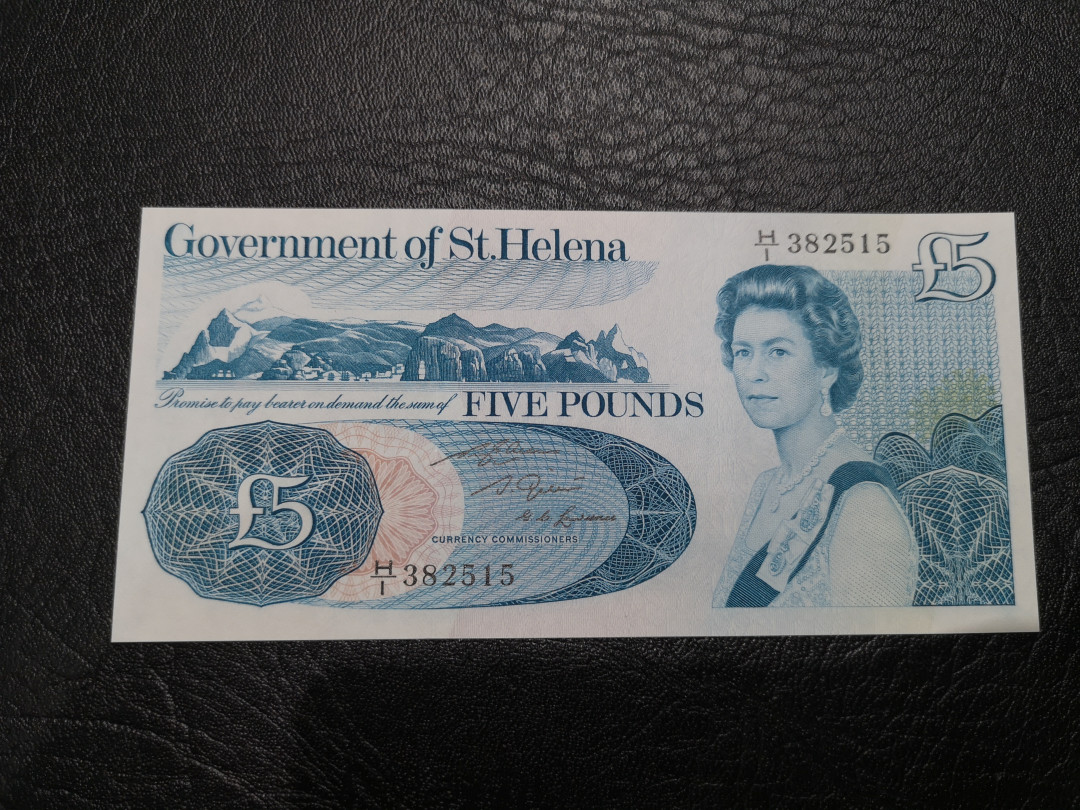 《外钞收藏家》第一百一十七期拍卖 圣赫勒拿岛5镑 全新UNC 女王钞