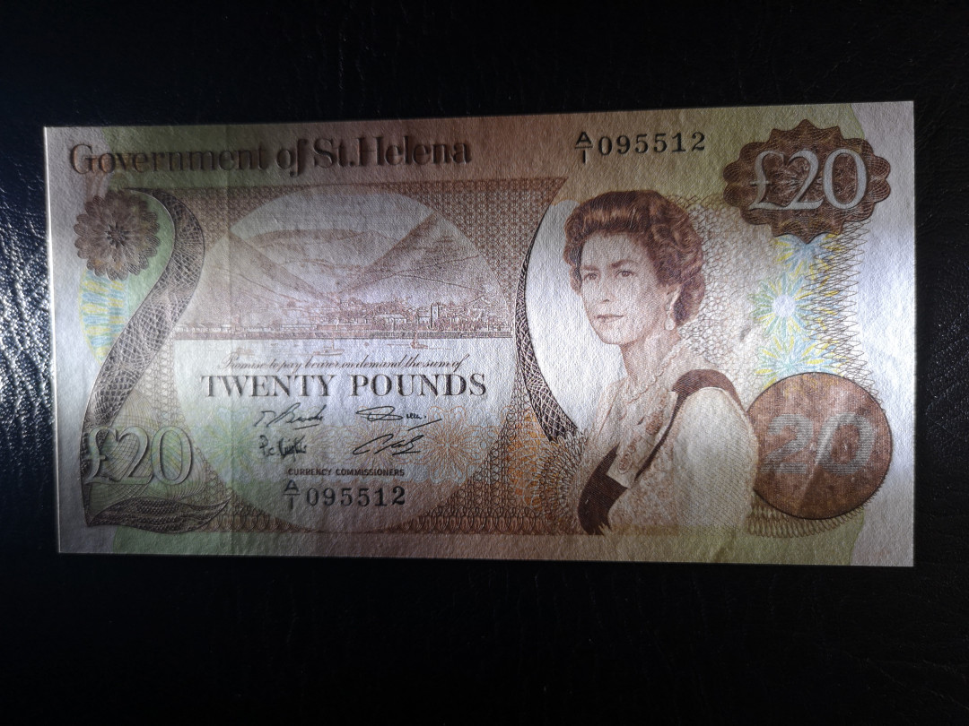 《外钞收藏家》第一百一十七期拍卖 圣赫勒拿岛20镑 全新UNC 女王钞