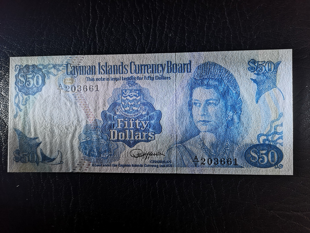 《外钞收藏家》第一百一十七期拍卖 开曼群岛1974年50刀 全新UNC 女王钞 A1冠