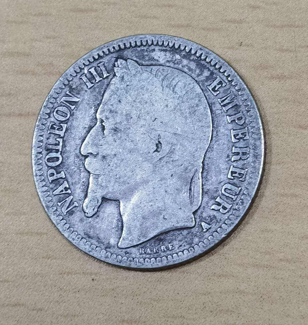 马甸外币专卖微拍第五十六期，外国金银币专场，陆续上新，欢迎关注 1868年法国拿破仑三世1法郎银币，重4.8克，成色900