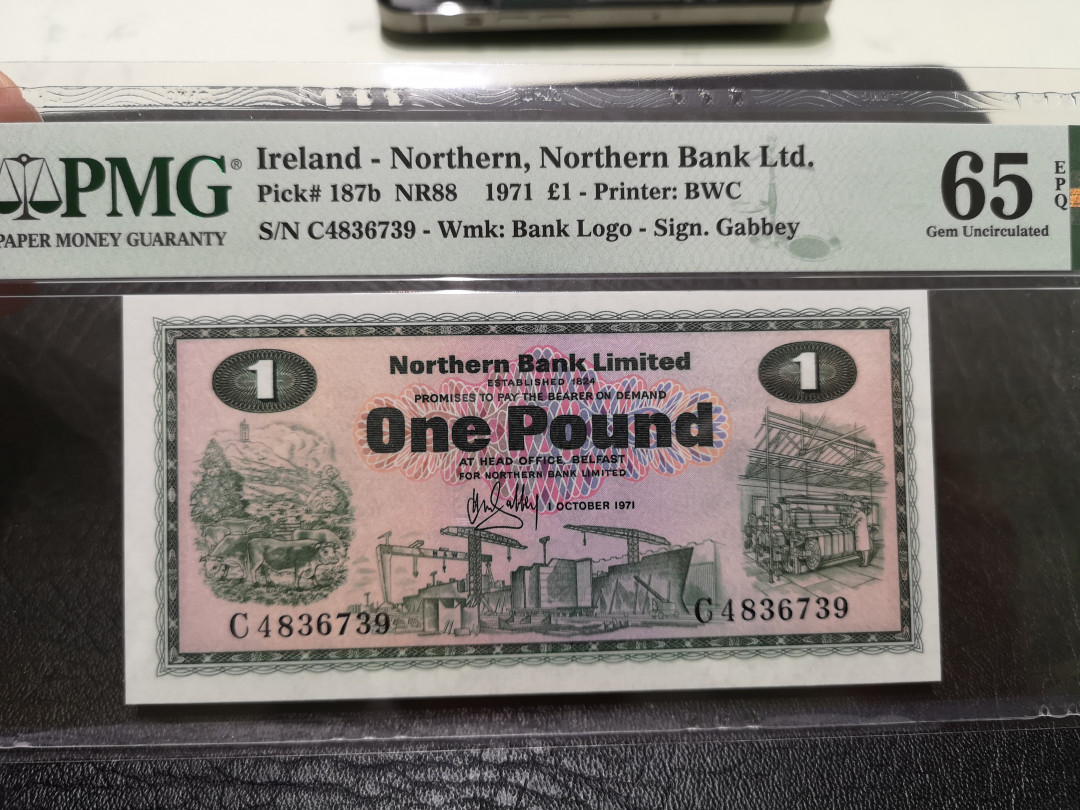 《外钞收藏家》第一百一十八期拍卖 1971年北爱尔兰1镑 PMG65 BWC印钞