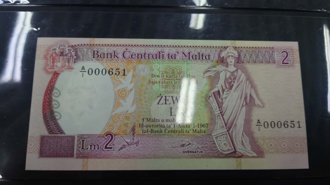 【囧羊收藏】精选微拍第33期暨2021年第二十四期 世界各国纸币 1967年马耳他2镑 A1冠百位小号 全新UNC绝品