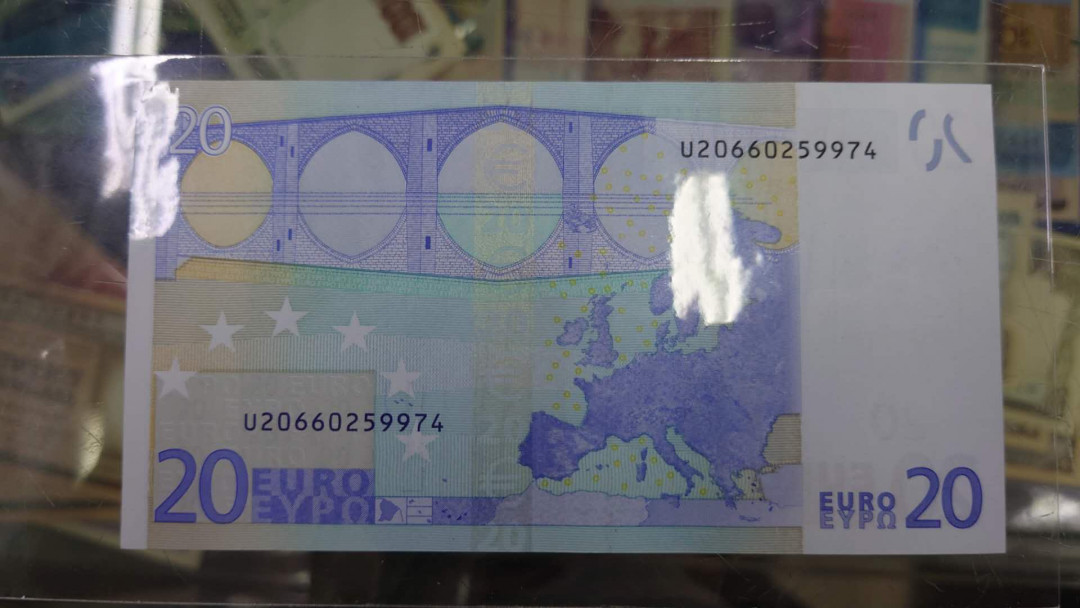 【囧羊收藏】精选微拍第33期暨2021年第二十四期 世界各国纸币 2002年版20欧元 一签法国冠 全新UNC尾4
