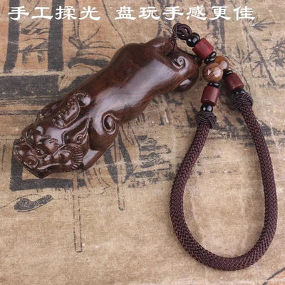 缤纷拍401期 - 正宗沉水沉香木貔貅木雕，手把件，镇宅手把件工艺品，挂绳随机，以实物为准。