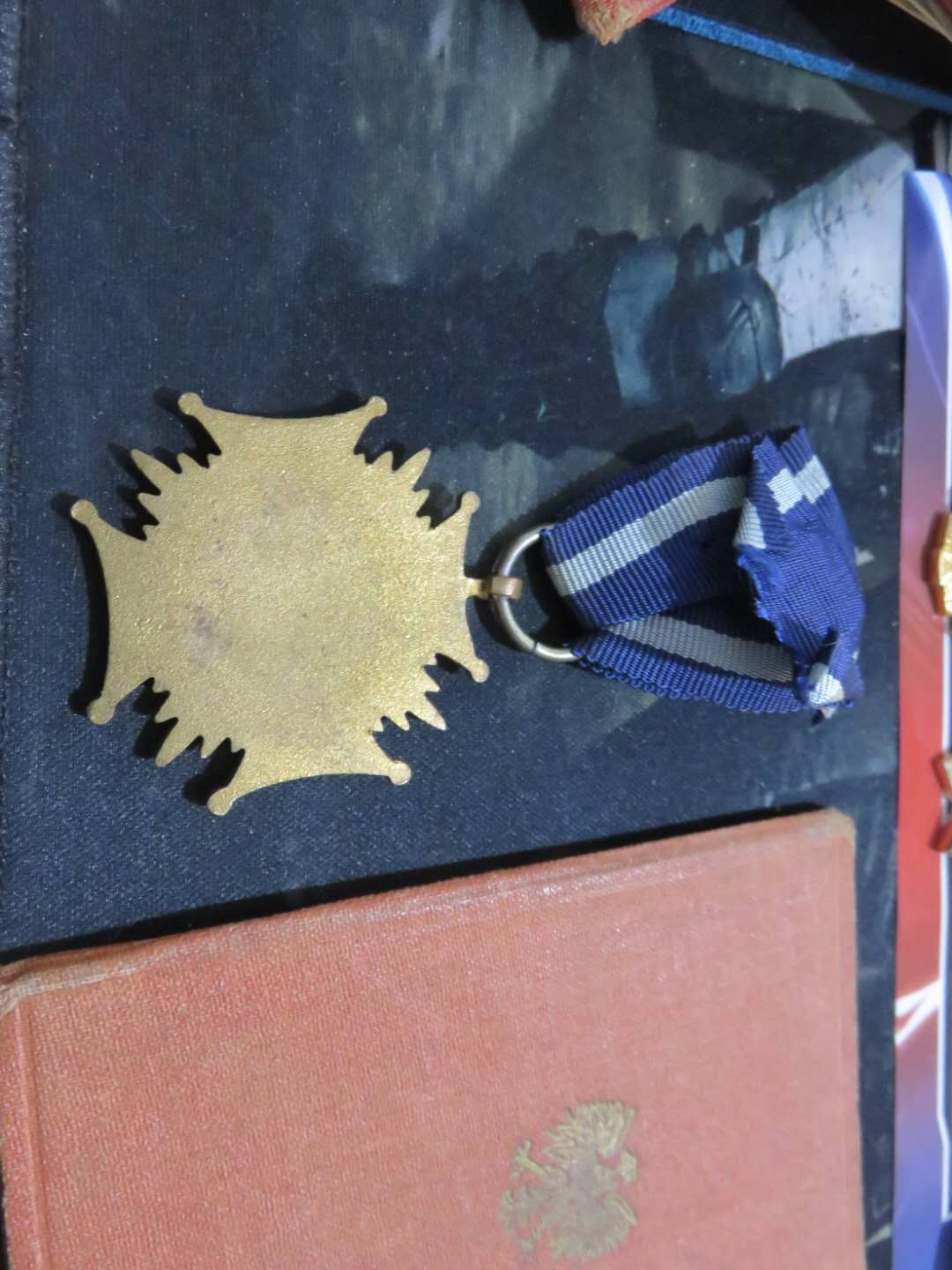 苏联勋章拍卖八月第一期 3.1瓦西里的苏联勋章套章之波兰勋章