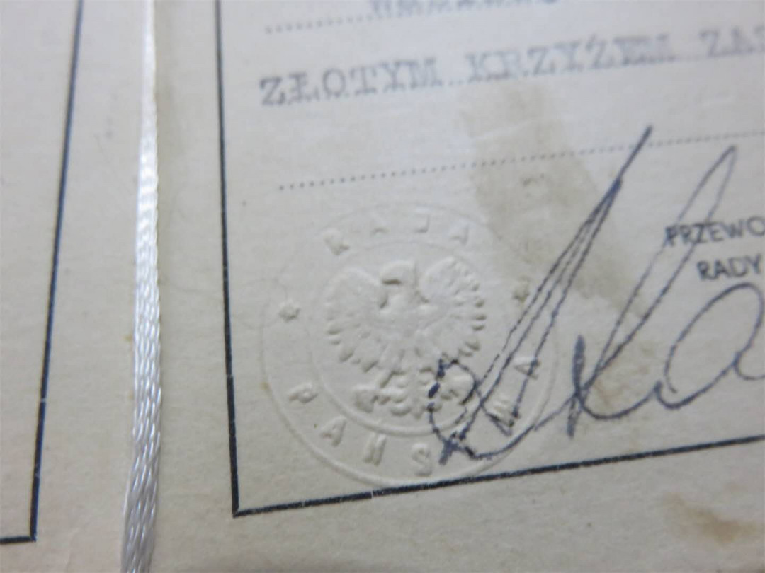 苏联勋章拍卖八月第一期 3.1瓦西里的苏联勋章套章之波兰勋章