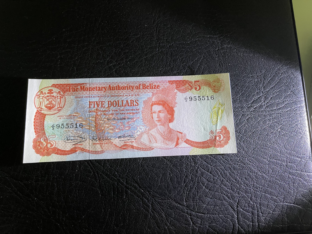 《外钞收藏家》第一百一十九期拍卖（本期106件拍品） 1980年伯利兹5刀 全新UNC