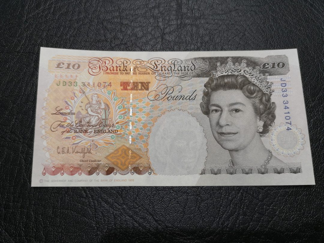 《外钞收藏家》第一百一十九期拍卖（本期106件拍品） 英国E序列10镑 全新UNC 
