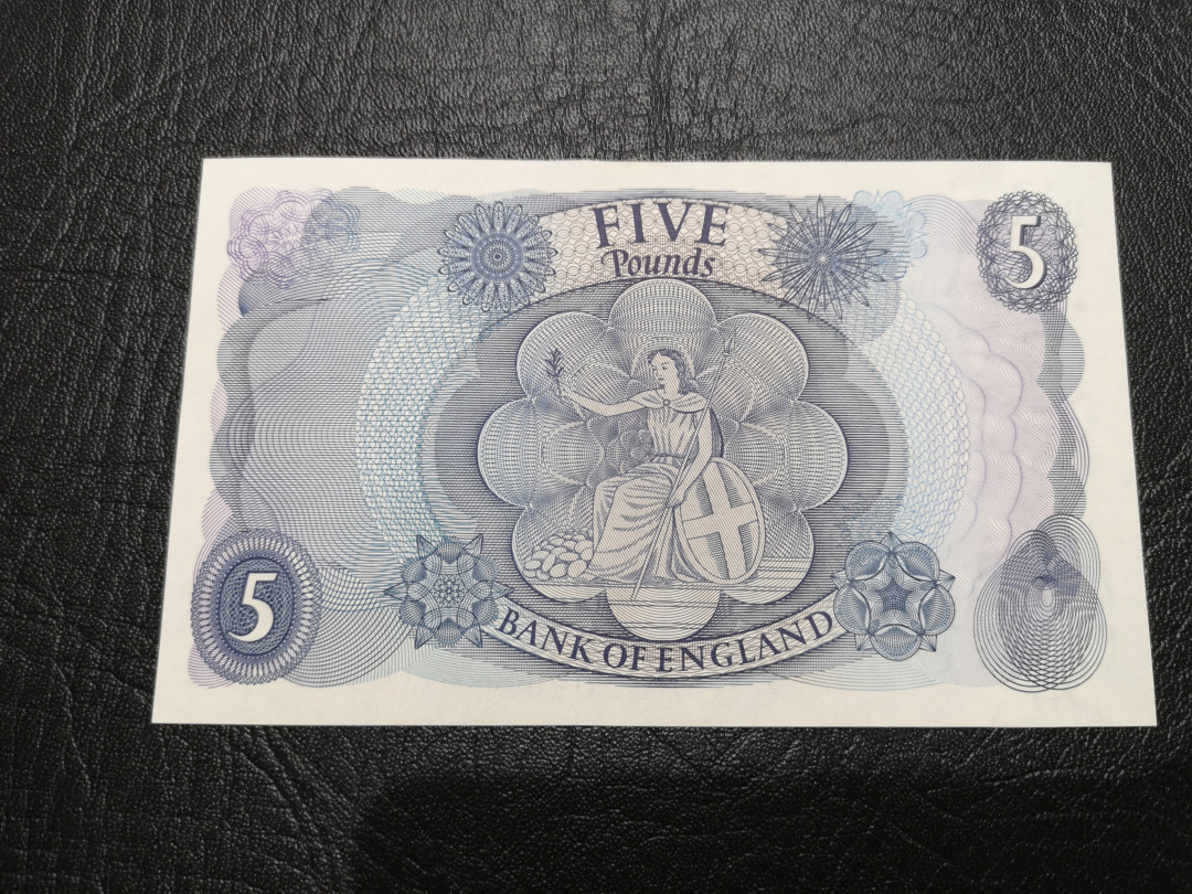 《外钞收藏家》第一百一十九期拍卖（本期106件拍品） 英国C序列5镑 全新UNC 