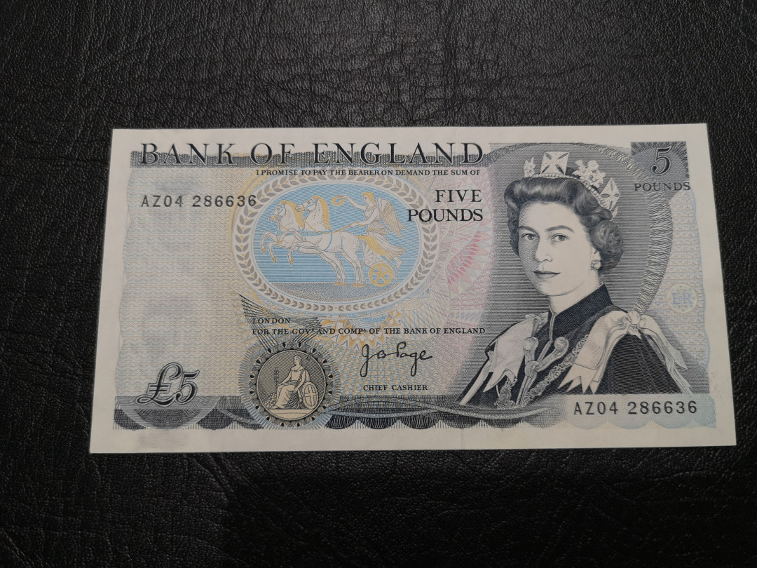 《外钞收藏家》第一百一十九期拍卖（本期106件拍品） 英国D序列5镑 全新UNC 