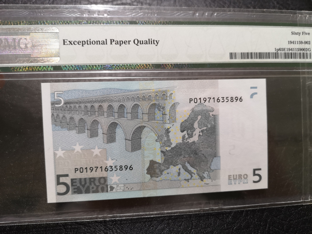 《外钞收藏家》第一百一十九期拍卖（本期106件拍品） 2002年5欧元 PMG65 荷兰1签