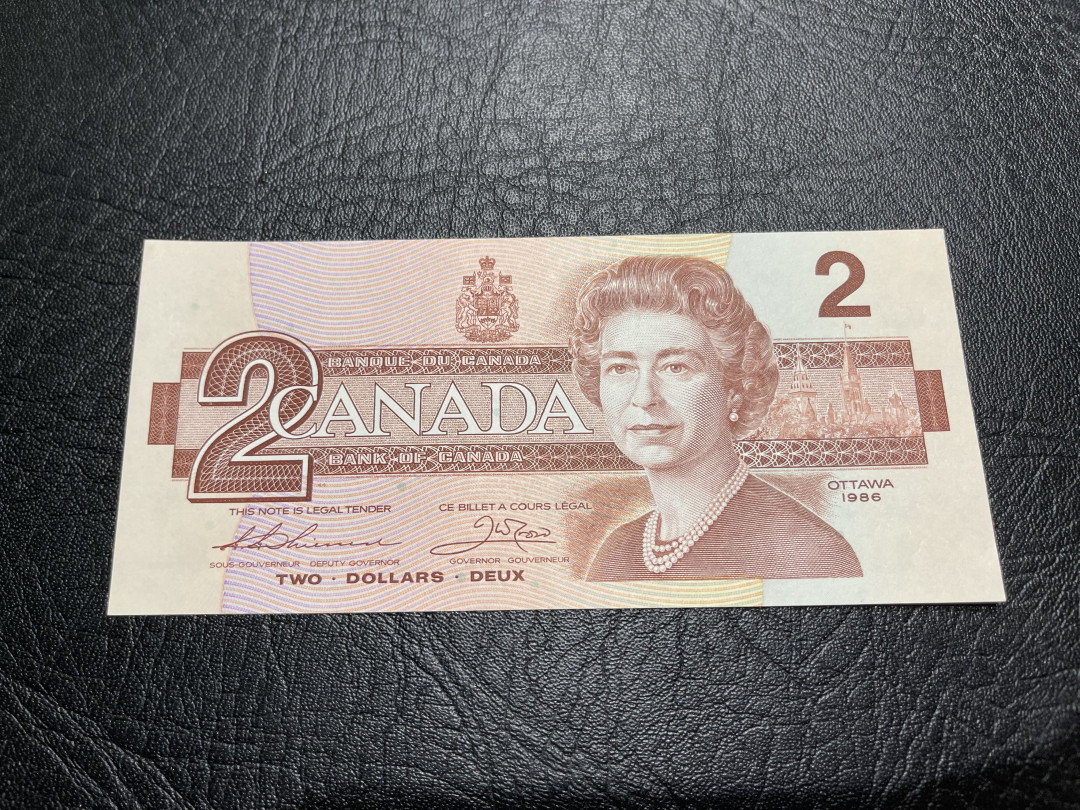 《外钞收藏家》第一百一十九期拍卖（本期106件拍品） 加拿大鸟版 2、5加元 全新UNC