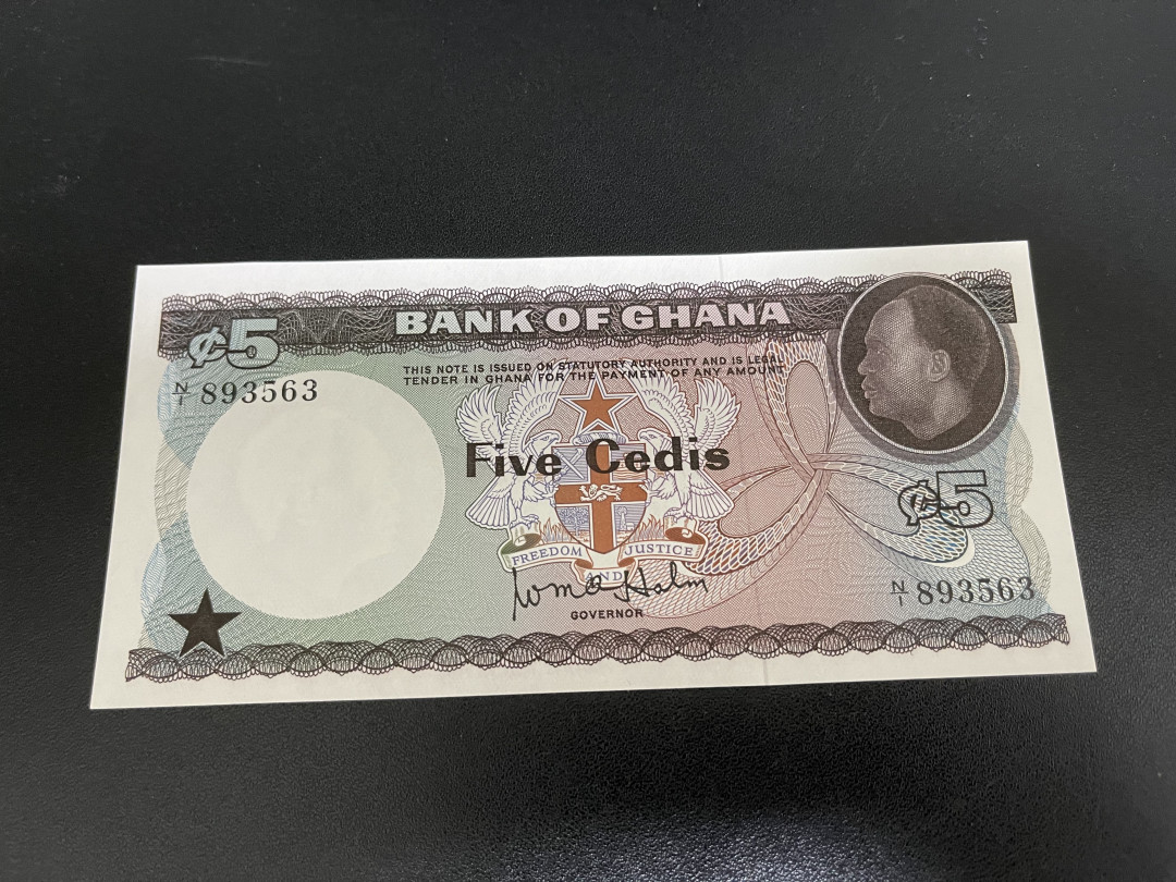 《外钞收藏家》第一百一十九期拍卖（本期106件拍品） 加纳5塞地 精致小钞 全新UNC