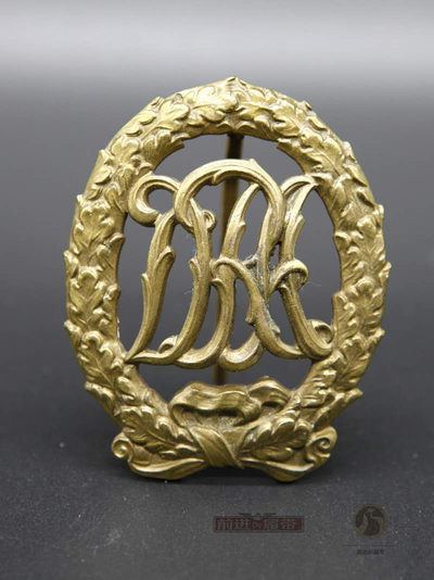 前进的履带8月份第一拍 - 德国铜级体能奖章，背带厂标，德章颜值担当