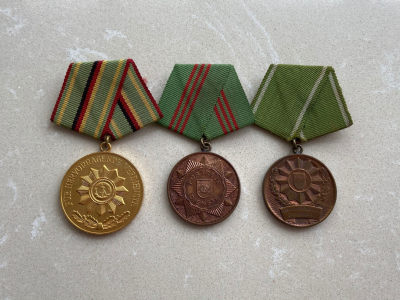 熹将军拍卖会No.8（8.11） - 民主德国东德内务部奖章3枚 有一枚是早期三色旗版