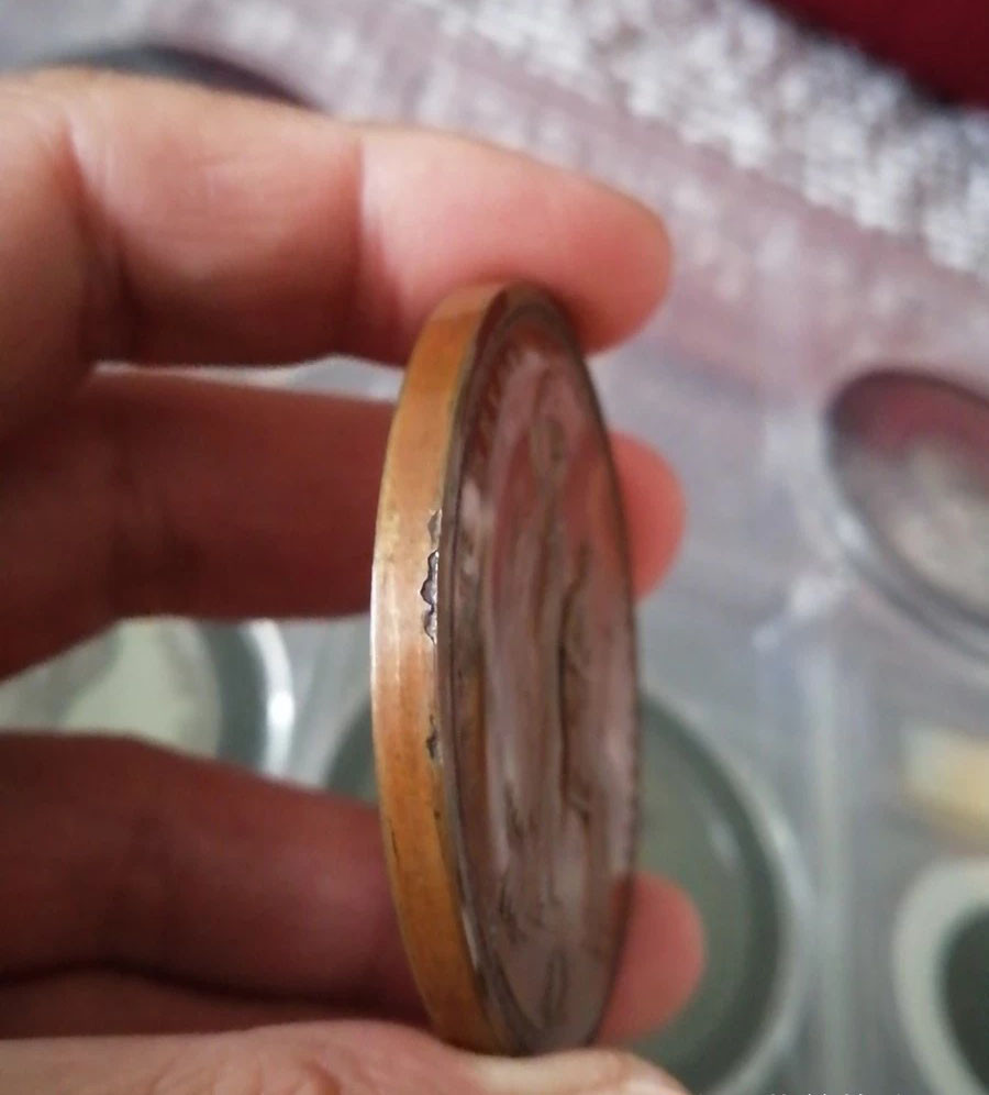 喜迎🐂年艺术麦朵尔第十八场拍卖 作家司各特铜章