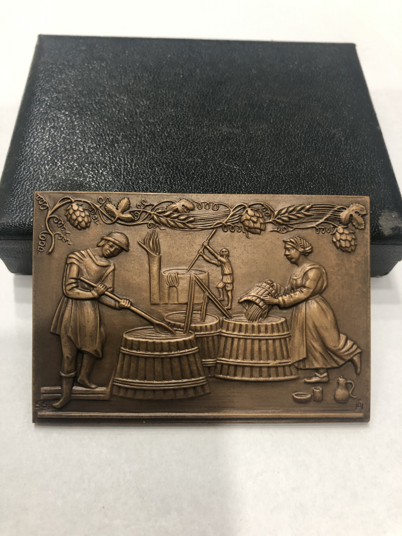 迎中秋艺术麦朵尔第二十一场拍卖  酿造葡萄酒 1973年