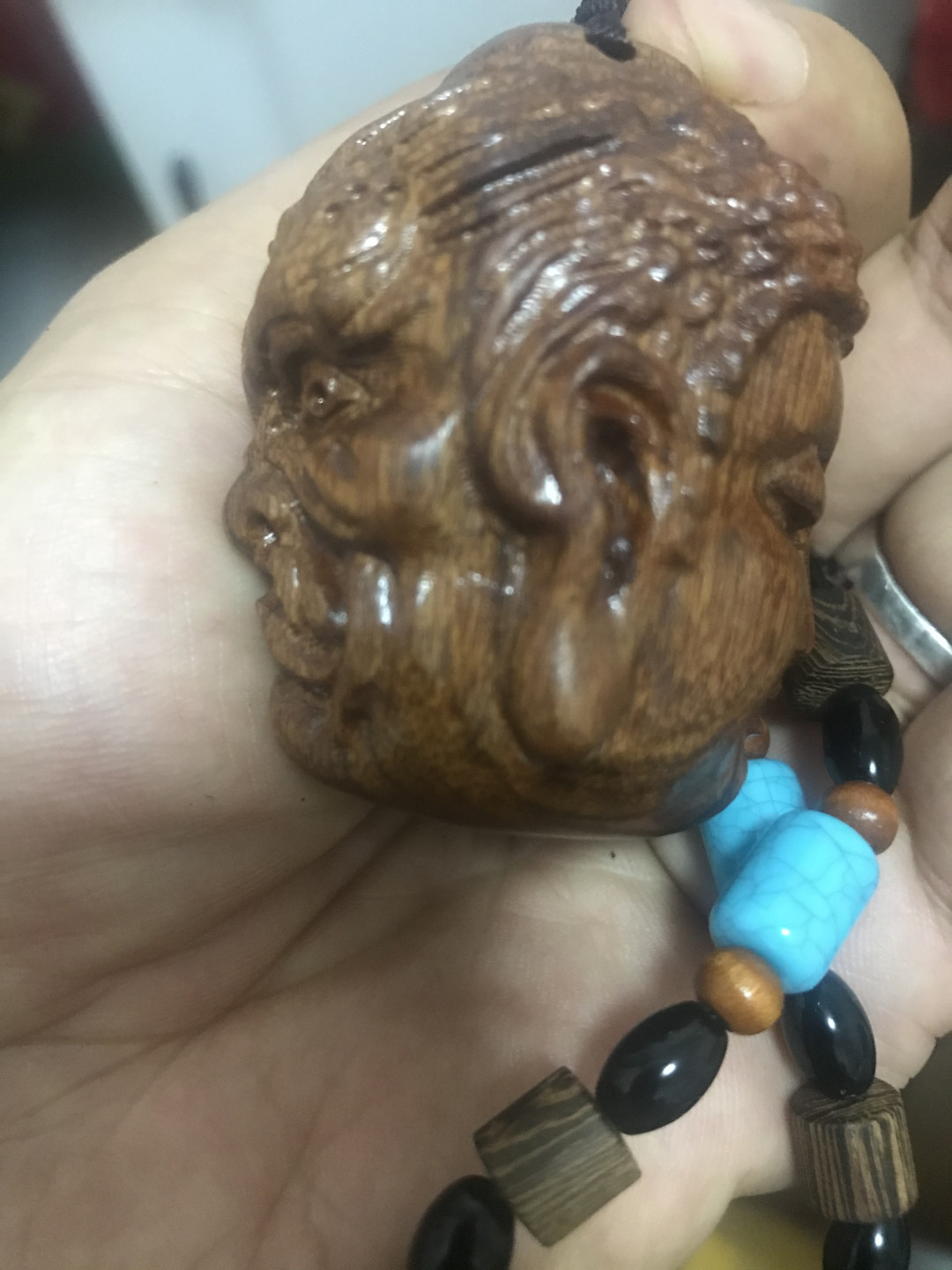 缤纷拍405期 黄花梨的手玩把件：一念之间