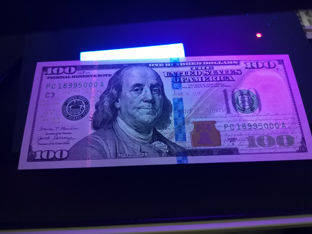 《外钞收藏家》第一百二十期拍卖 2017年最新版100美元 全新UNC 000豹子号