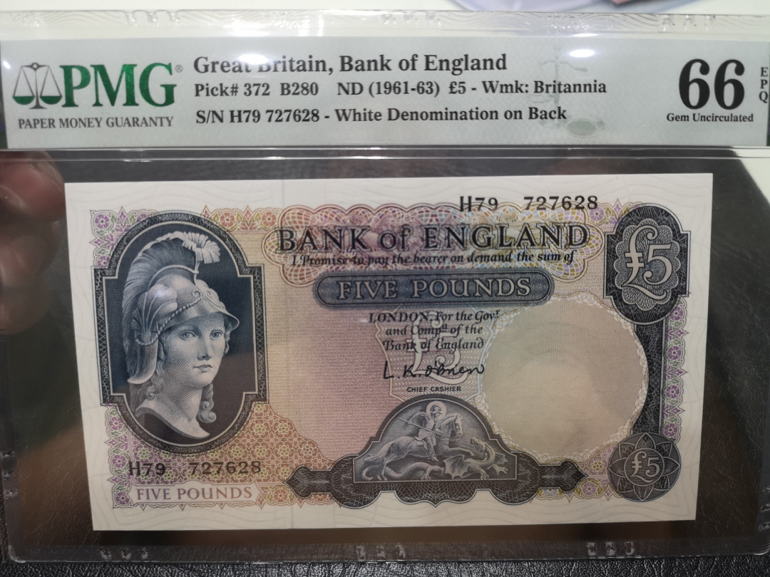 《外钞收藏家》第一百二十期拍卖 1961-63年英国B序列5镑 PMG66 空心