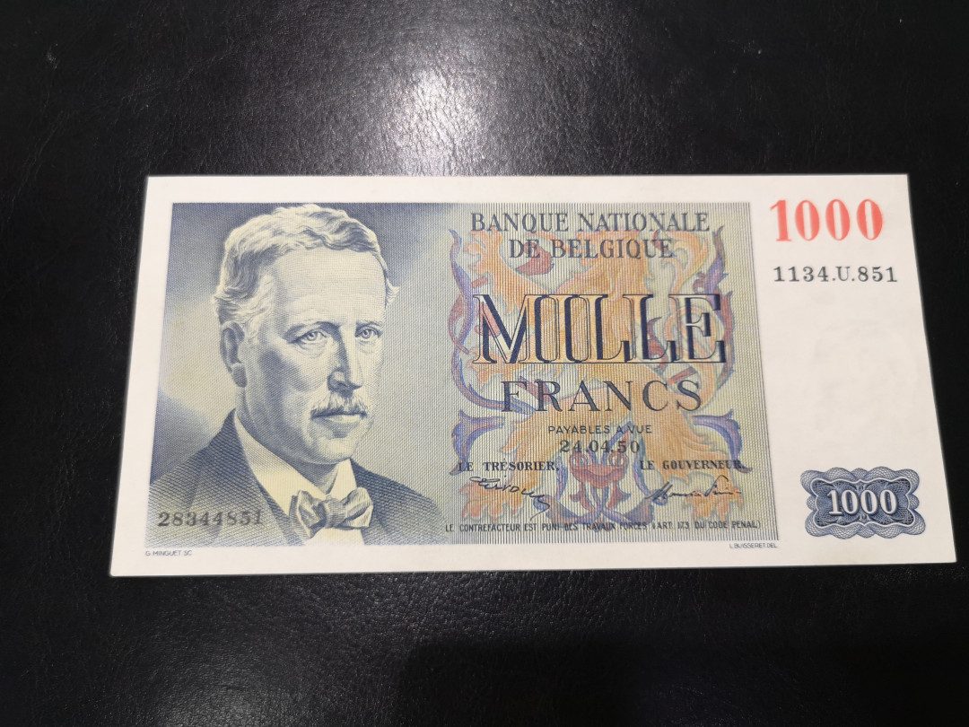《外钞收藏家》第一百二十一期拍卖 1950年比利时1000法郎 全新 角不是很绝 其他没什么问题