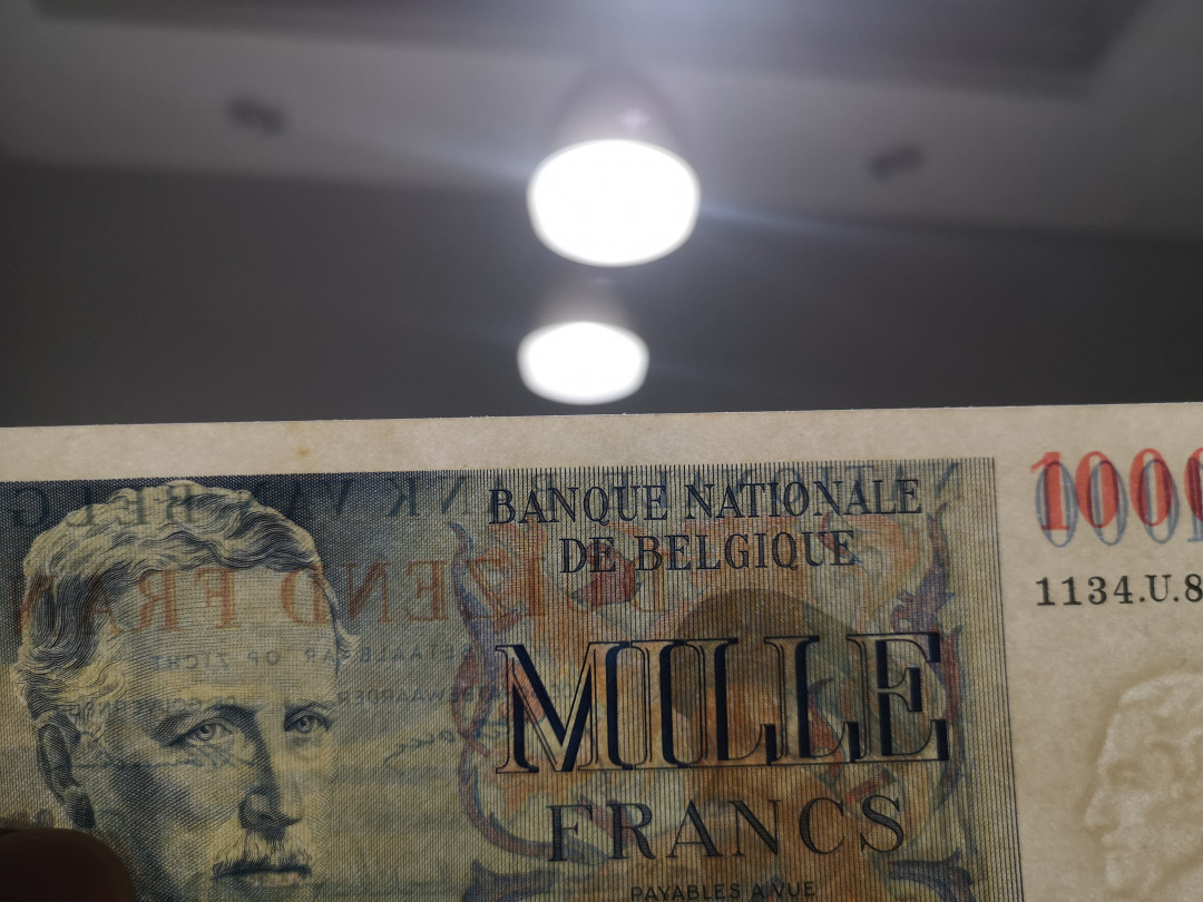 《外钞收藏家》第一百二十一期拍卖 1950年比利时1000法郎 全新 角不是很绝 其他没什么问题