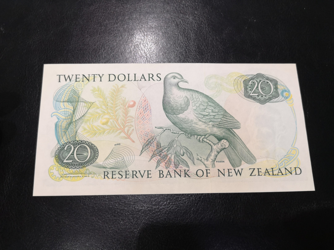 《外钞收藏家》第一百二十一期拍卖 新西兰20刀 全新UNC